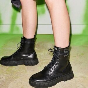 VIRÓN 1992 Black Boots Unisex Size 41 Men’s US 8.5 Women’s 10.5